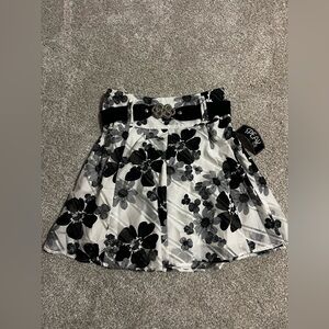 Floral Black & White Skirt with Belt *NWT*
